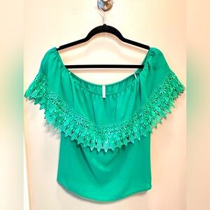 ✨Sage Women’s Off The Shoulder Top With Crochet Lace Detailing✨